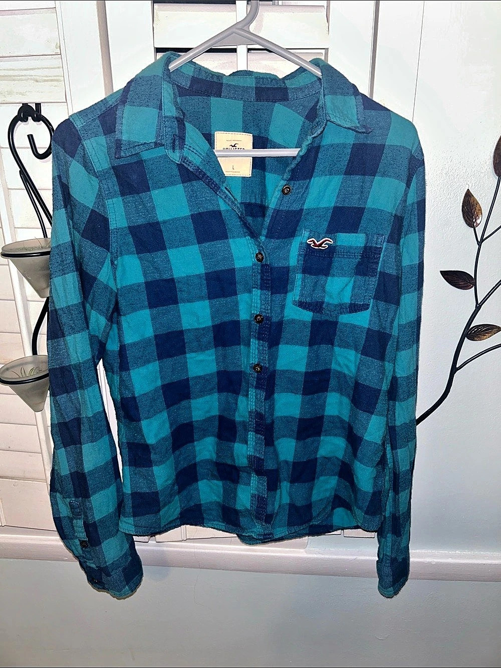 Hollister Plaid Button Down in Blue & Green Size Large